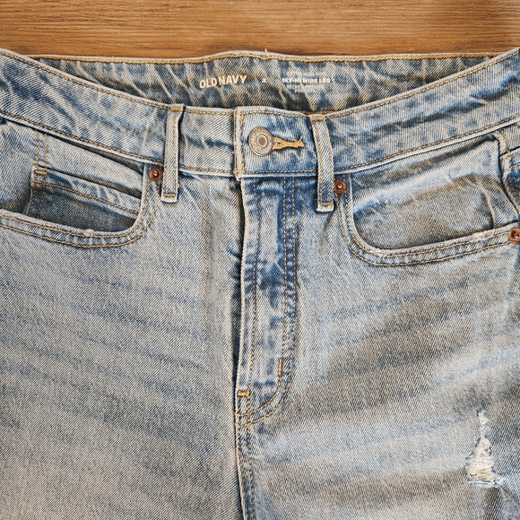 Old Navy Sky-Hi Wide Leg Jeans | Light Wash | Distressed | Size 2 - Picture 2 of 3